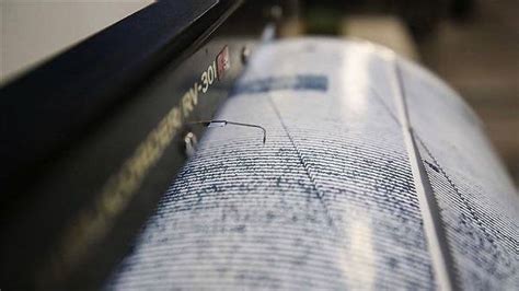 Afad açıklama yaptı mı ve deprem büyüklüğü ve şiddeti ne kadar büyüklükte oldu? Son dakika deprem mi oldu? Deprem nerede oldu son dakika ...