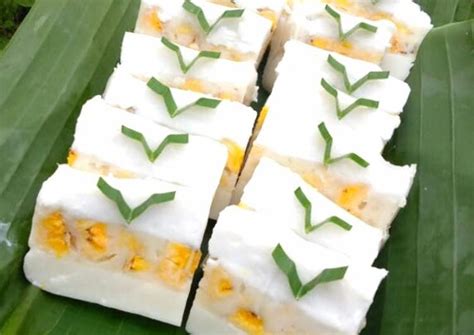 Melihat proses bikin kue apam barabai. Cocok Jadi Buah Tangan! 7 Kue Khas Banjarmasin yang Terkenal