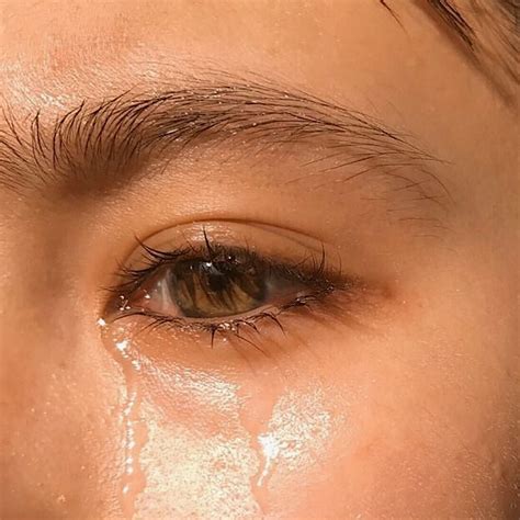 Girl Crying Aesthetic
