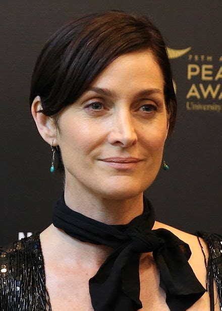 Carrie Anne Moss Height In Ft Feet Cm And Meters — Mrheight