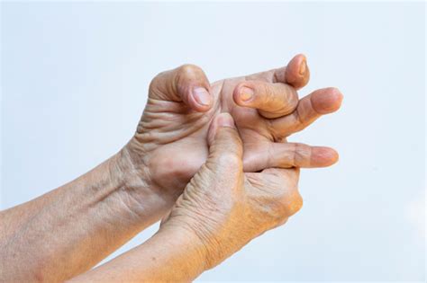 Trigger Finger Causes Symptoms And Treatment Options Philadelphia