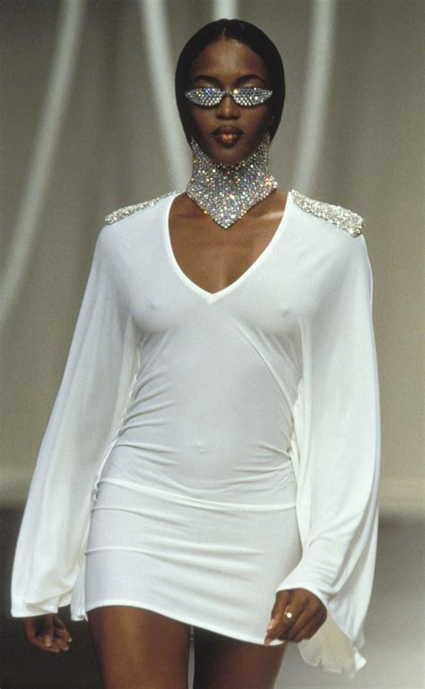 Naomi Campbells Most Iconic Moments On The Runway Fashion S In Naomi Campbell