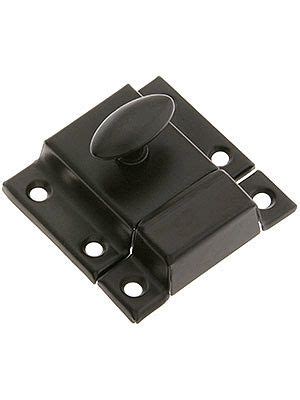 A friend who lived through a major earthquake in southern california complained that one of the worst scenarios in her home was all the stuff falling out of her. Earthquake Latches For Kitchen Cabinets - Gaper Kitchen Ideas