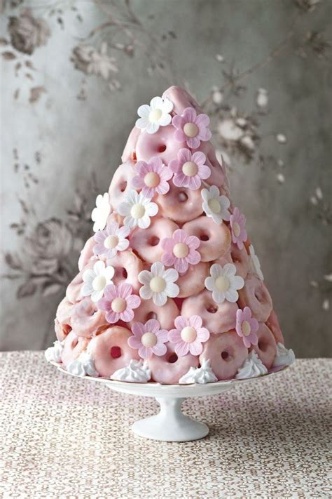 Roll out very thin and cut into strips. Donut Wand & Kuchen als neuer Hochzeitstrend - DIY ...
