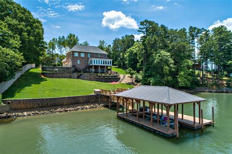 Homeforsale On Lake Hickory Amazing Custom Waterfront Home With Main