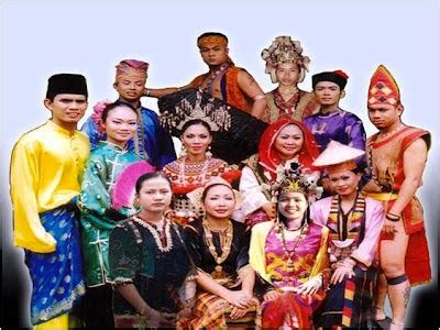 Masyarakat cina di malaysia juga kaya dengan warisan kesenian budayanya yang tersendiri. Toleransi Beragama Dalam Masyarakat di Malaysia: Pengajian ...