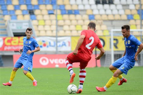 Fotbal club petrolul ploiești information, including address, telephone, fax, official website, stadium and manager. Puștii Petrolului, învinși de CSO Plopeni - FC Petrolul ...