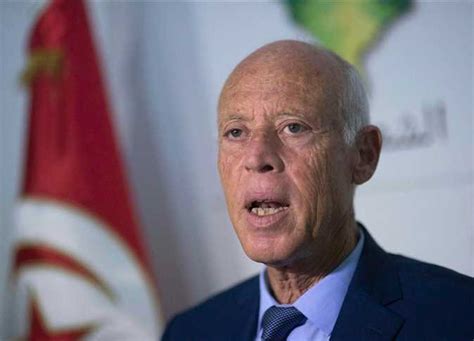 إلى ذلك، أعفى سعيد رئيس الوزراء هشام المشيشي من منصبه. قيس سعيد.. «الأستاذ» حامل أمانة «ثورة الياسمين» في تونس ...