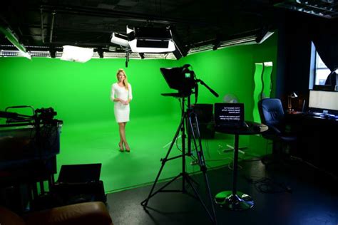 Create A Green Screen Spokesperson Video For Sales By Mrahman802 Fiverr