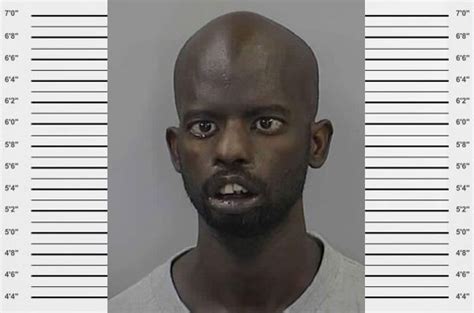 30 Highly Disturbing Mug Shots Mug Shots Disturbing Black Guy Meme