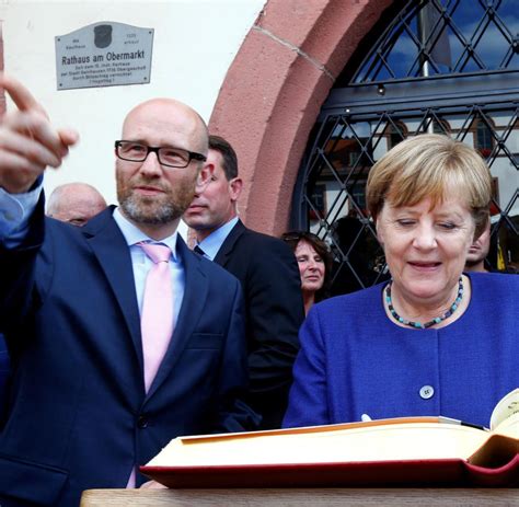 Historiker, christdemokrat, reserveoffizier, parlamentarischer staatssekretär a.d., waidmann, kickers offenbach. CDU-Wahlkampfauftakt: Was Angela Merkel sagte - und vor ...