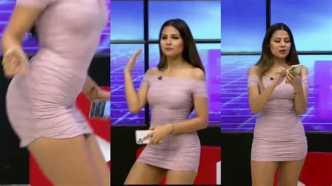 Rissy Vidal bailando en traje de baño Videos