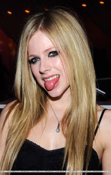 Galeria De Fotos Avril Lavigne Avril Lavigne Photo Gallery Tyler Posey