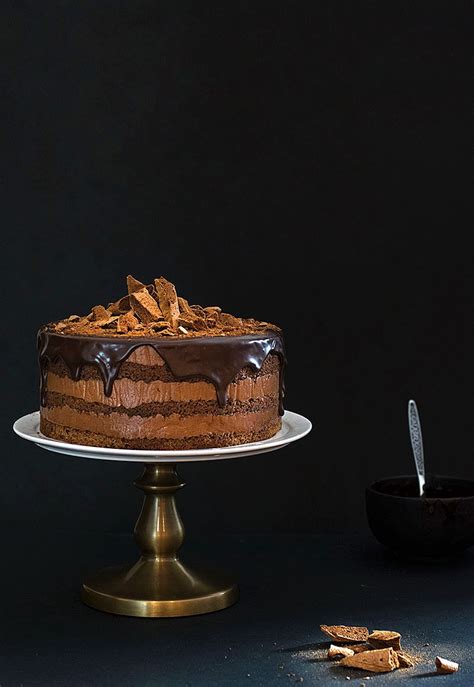 Apply the chocolate mousse immediately: Pure chocolate mousse cake - Torte