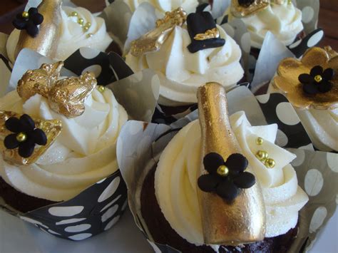 Make your party stand out from the rest. Black White and gold | Gold cupcakes, Bachelorette ...