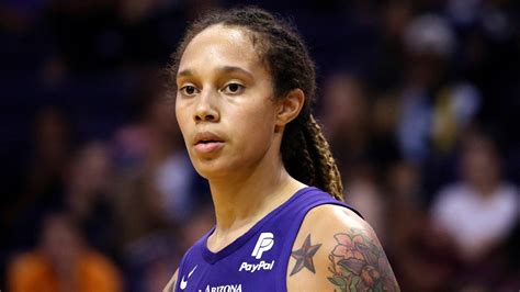 Cnns Bash Blames Wage Gap For Griner Arrest Claims Player Wouldnt