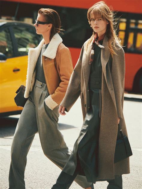 12 Chic City Outfits That Make Dressing For Fall Effortlessly Easy Vogue