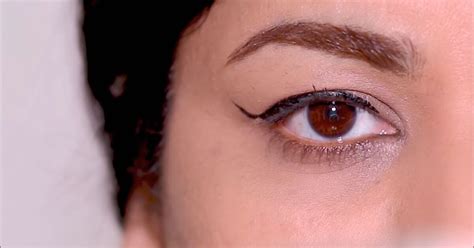 Why Puppy Eyeliner Works For Hooded Eyes And How To Do It Upstyle