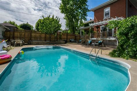 Trenton junction station is situated 2 km southwest of holiday inn trenton. UPDATED 2020 - ' The Courtyard ' The Kings Inn B&B ...