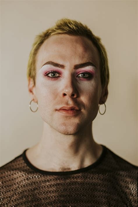 Blond Non Binary Person Wearing Makeup Premium Photo Rawpixel