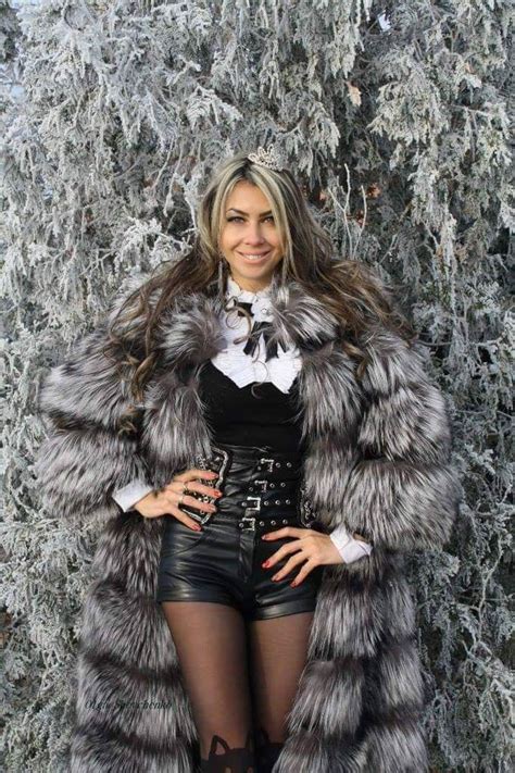 silverfoxgarden fox fantasy fox fur coat fur coats leder outfits fabulous furs photo viewer