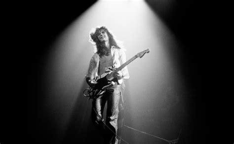 Remembering Eddie Van Halen 5 Essential Songs Stinger