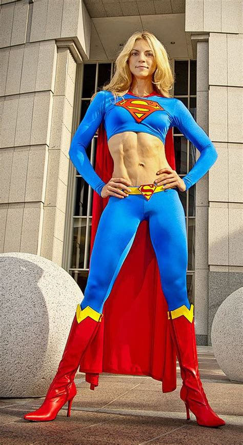 Supergirl cosplay by Heather Clay Superheld Weiblich Schöne frauen
