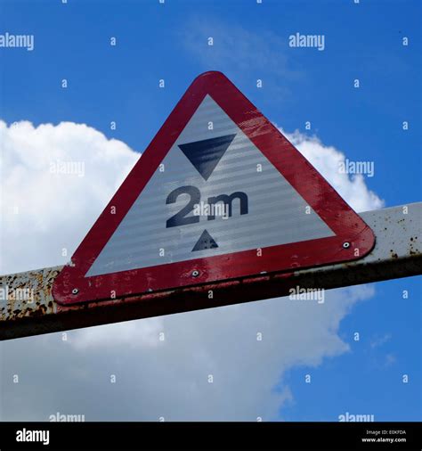 Maximum Height Restriction Warning Sign Stock Photo Alamy