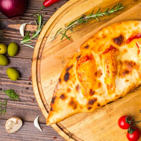 Calzone Cyclope Pizza Carloni Spécialité Italienne