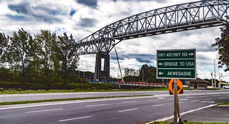 States border canada over the great lakes or in. The Nation That Sits Astride the U.S.-Canada Border ...