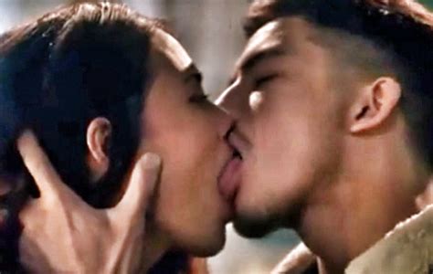What Filipinos Are REALLY Thinking About Is That Kiss Between Whats