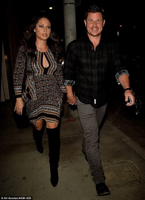 Pregnant Vanessa And Nick Lachey Enjoy Date Night With A Meal And Show Together Daily Mail Online