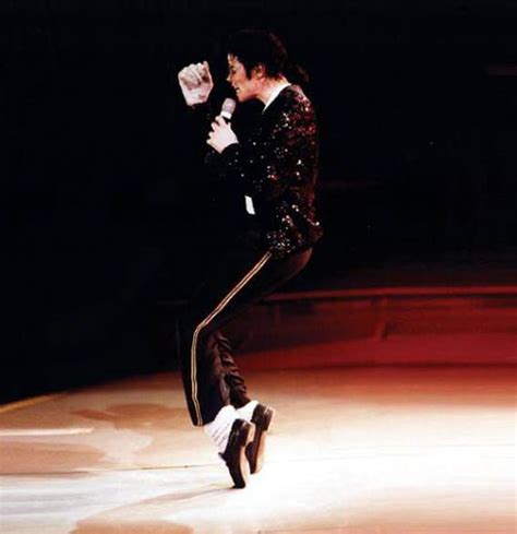 Uu27itu Michael Jackson Dancing Moonwalk