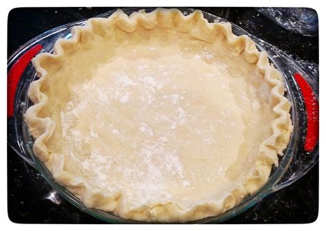 This pie crust recipe uses just a few simple ingredients and turns out perfect every time. One Minute Homemade Pie Crust | Audrey's Apron