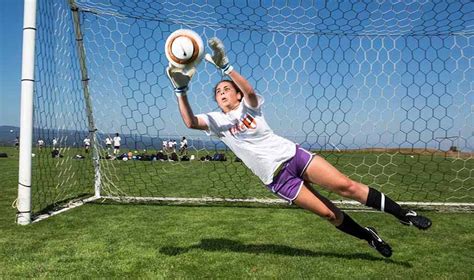 Become A Better Goalkeeper With These 3 Tips Soccer Tips