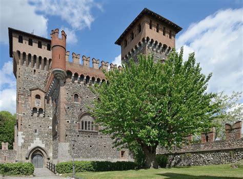 Montichiari castello Bonoris - List of castles in Italy - Wikipedia | Castle, Medieval castle, Italy