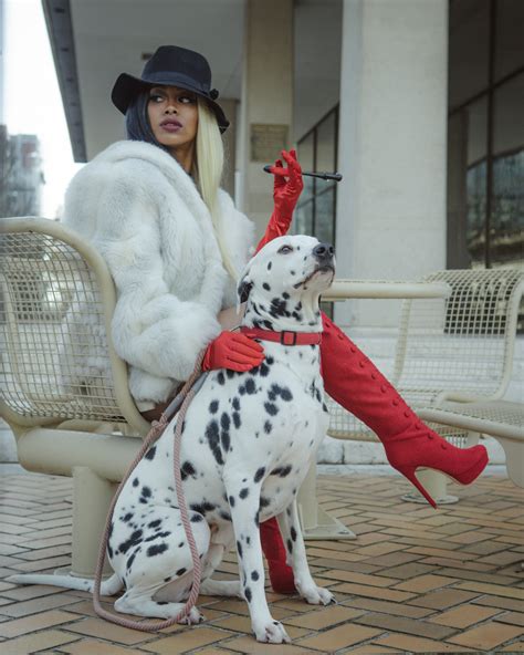 The movie features plenty of stone being cruella. Cruella de vil Cosplay | Shot by Kickass Designs | Cruella ...