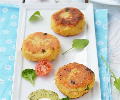 There are 23 croquettes recipes on the blog out of the ordinary. Recette facile : Croquettes de couscous au cœur de mozzarella