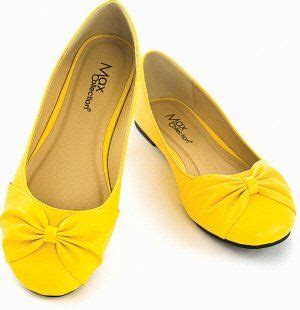 See more ideas about bride, wedding, wedding dresses. Not the color but the flat style is adorable | Yellow ...