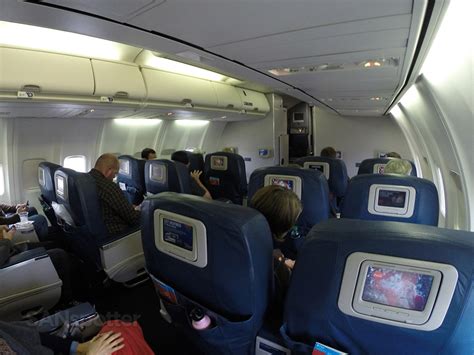Delta plans upgrades to a321neo first class seats. Delta Airlines 737-800 first class Minneapolis to Salt ...