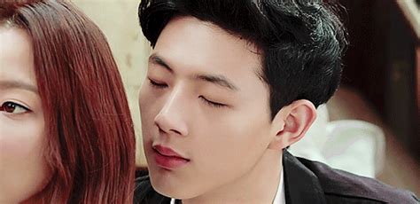 Born january 3, 1995), better known mononymously as jisoo, is a south korean singer and actress. dwix ningsih
