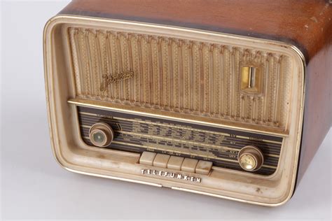 Images For 325502 Radio Telefunken Jubilate 1950s60s Auctionet