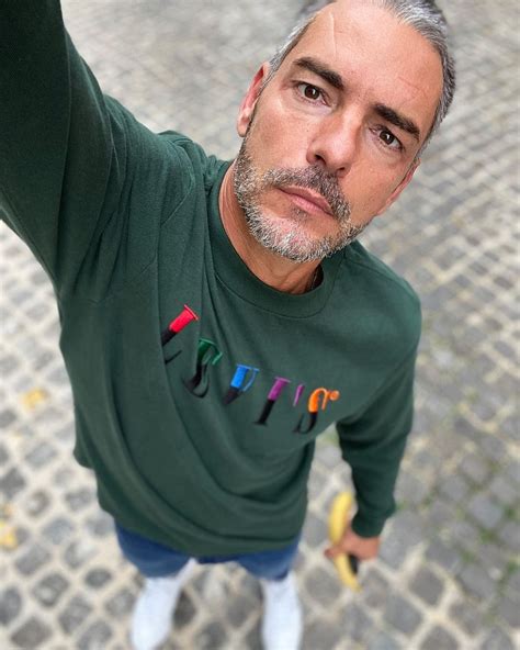 His birthday, what he did before fame, his family life, fun trivia facts, popularity rankings, and more. Luís Nascimento arrasa o irmão Cláudio Ramos: "Ele ...