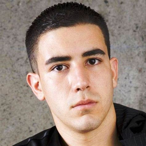 Military Haircuts For Men | Mens haircuts short, Mens ... Despite the fact that most of the military haircuts for men have one feature in common (a very short length), you can also notice the appearance of various miscellaneous influences from the past in the cuts we're about to show you.