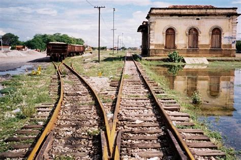The population was 354,317 in 2020, and the total area is 4,756.8 km², making it the largest municipality in the state by area. Fotos de Juazeiro-BA e Petrolina-PE, por Carvalho Pinto ...