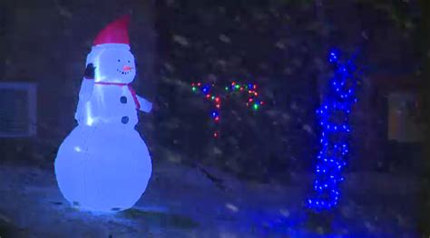 Frosty The Snowman Joins Neighbourhood Light Displays Ctv News