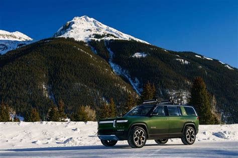2021 Rivian R1s Time Curb Weight Configurator