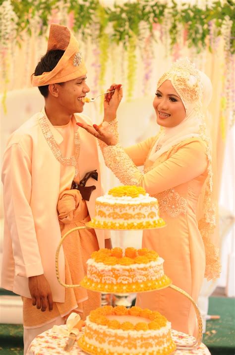 We did not find results for: BUTIK PENGANTIN DANIA ~ Dania Bridal