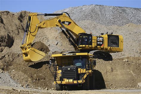 Hydraulic Shovel Moves More Material At Lower Costs Engineer Live