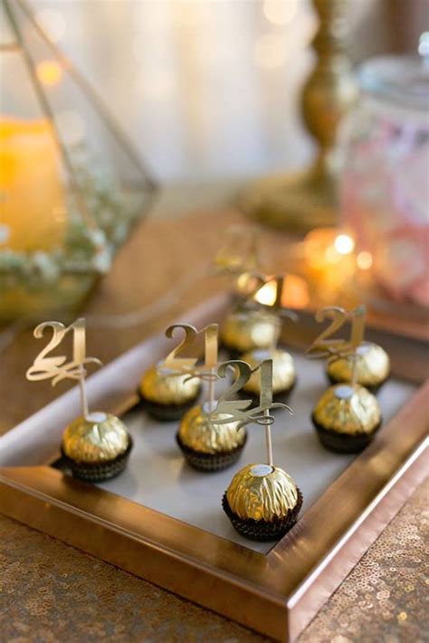 Most Popular 30+ 21st Birthday Table Ideas
